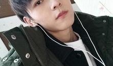 爆料邱虹凯贴面膜视频,揭秘明星护肤日常