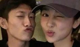 娱乐圈又一对新恋情爆料,当红明星甜蜜牵手，恋情细节引热议