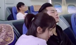 在飞机上亲吻在线观看,揭秘飞机上浪漫亲吻瞬间