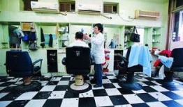 新闻爆料广东理发店视频,揭秘行业潜规则与顾客权益