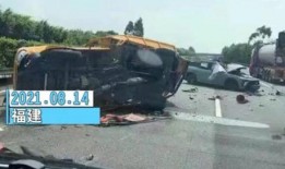 咸宁大爆料车祸视频曝光,惊心动魄瞬间，生命安全警钟长鸣