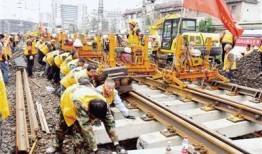 施工现场爆料段子搞笑视频,揭秘施工现场爆笑段子视频